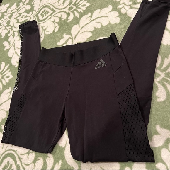 Adidas black leggings / athletic tights mesh detailing size small - Picture 2 of 13